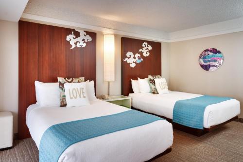 Atrium Hotel Orange County - image 7