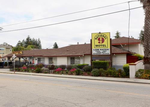 National 9 Motel - Accommodation - Santa Cruz