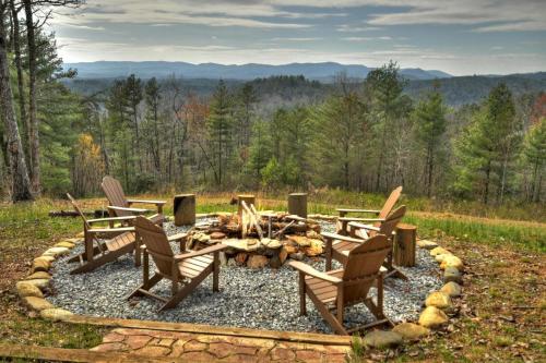 B&B Ellijay - Lazy Bear Outlook - Bed and Breakfast Ellijay