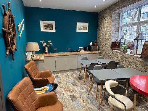 Plymouth ISLAND LODGE Since 1835 Barbican, Free Limited Parking, Perfect for Ferry terminal 4-Star Hotel exterior