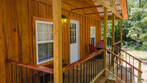 . Halfmoon Hideaway-Cozy 2 bdr cabin Mena AR