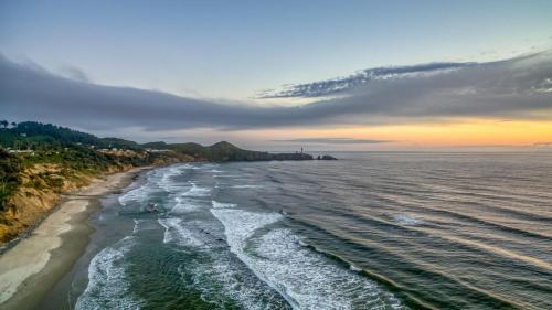 Surfer Dude - Anchor Pier Lodge