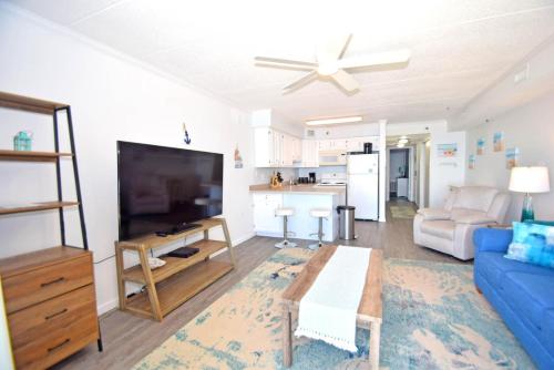 One-Bedroom Apartment image 8