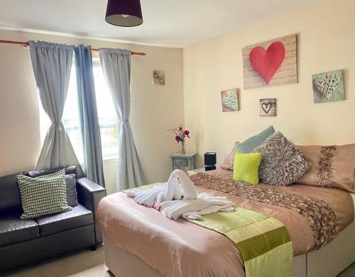Lovely double room with private bathroom and Double room with shared toilet & PARKING FREE, Édimbourg (photo 2)