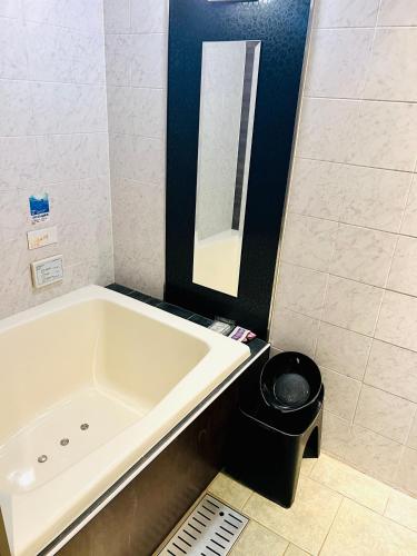 Bathroom, ホテル CROWN MOTEL in Asahi
