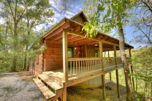 Seclusion at Hideaway Mountain, Mineral Bluff