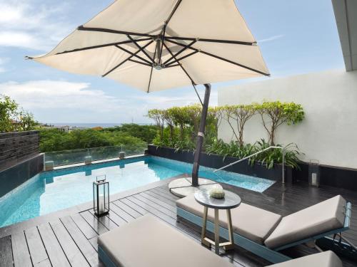 Rosewood Sanya Room Type - Ocean View Pool King