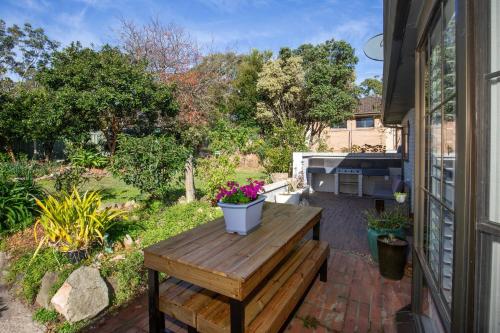 Seagrass Pet Friendly 10 Mins Walk to Beach in Jervis Bay