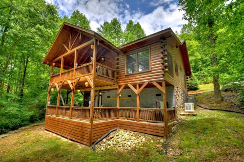 Lakeside Hideaway in Ellijay, USA