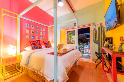 Casa Colibrí Malecón Room Type - Suite with Balcony