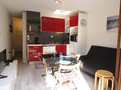 Studio Bagnères-de-Luchon, 1 pièce, 3 personnes - FR-1-313-223 - Apartment - Luchon - Superbagnères