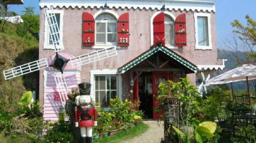 清境白熊屋民宿評價、特色體驗、寵物友善住宿與山景房價資訊 – 寵物友善與自然露營體驗 - 照片 3