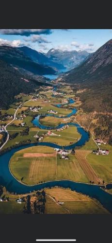 Stryn 3 bedrooms 2 bathrooms River view