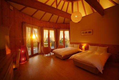 2 twin beds