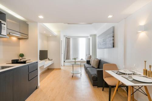 At Mind Premier Suites Hotel7