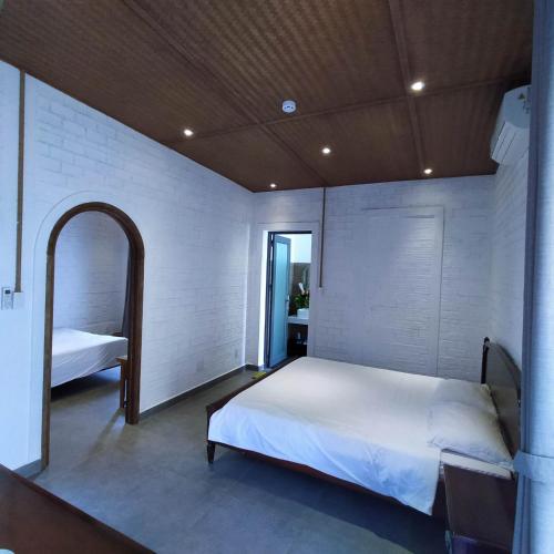 2 queen beds