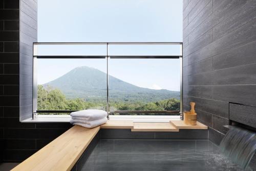 Four Bedroom with Mt. Yotei View and Open-Air Bath