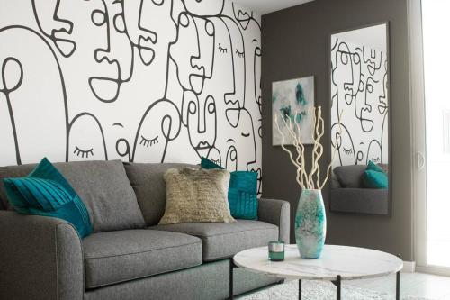 Luxury Oceanview Studio at Miami Design District - Tap to explore photos