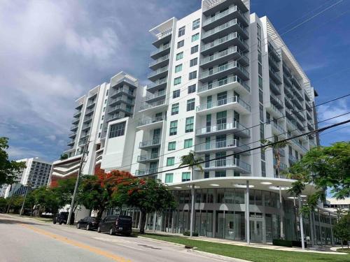Luxury Oceanview Studio at Miami Design District in Miami, USA