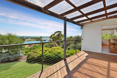 10m² 4 slaapkamer, 2 privé badkamer Vrijstaande woning in Scamander (The BEST Scamander Beach House!) in Scamander