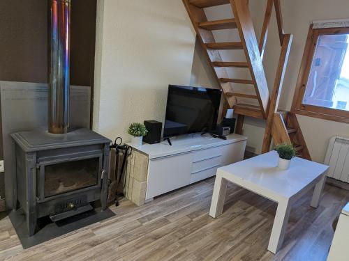 Bonito y luminoso apartamento con chimenea y wifi - Villanúa