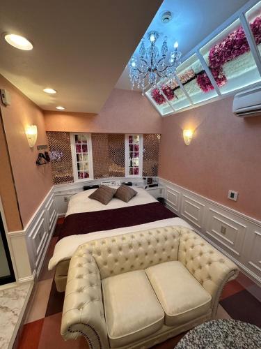 Deluxe Double Room image 10