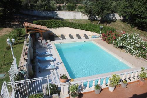 Accommodation in Peyrolles-en-Provence