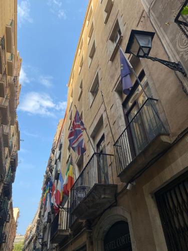 Hotel Cortes Rambla - image 2
