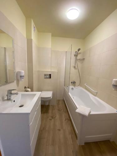 Comfort Double or Twin Room image 4