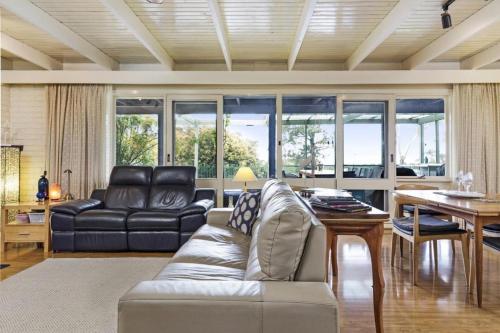 Gisborne Peak Winery Eco Cottages in Gisborne