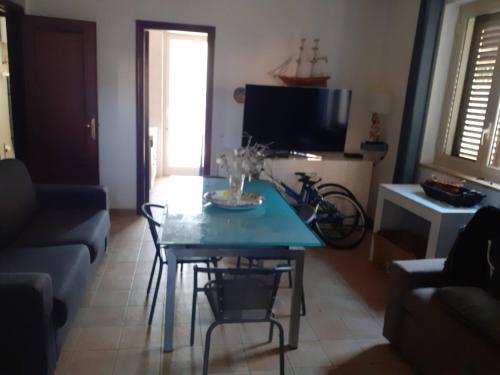  CASA ISOLA in Isola delle Femmine