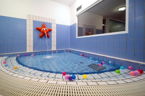 Napfeny Hotel - image 14