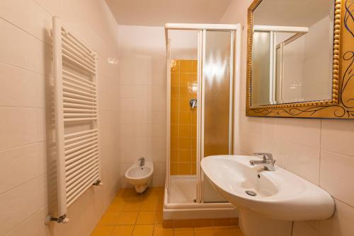 Two-Bedroom Apartment image 4