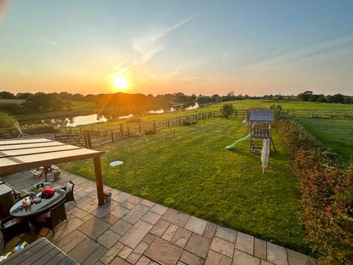 Pass the Keys Stunning Cheshire Barn with HotTub