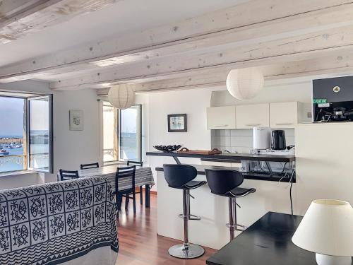 . Appartement Granville, 2 pièces, 2 personnes - FR-1-361-88