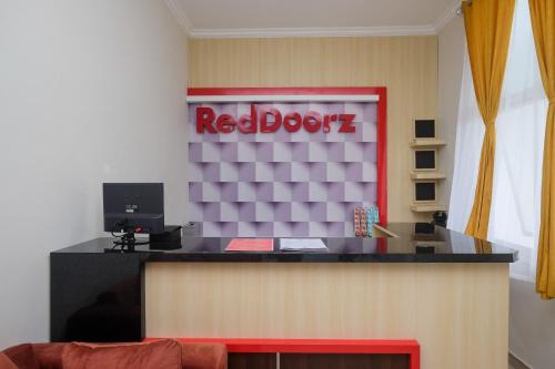 RedDoorz near Kawasan Bandara Ahmad Yani Semarang 2