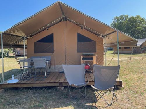 Camping Onlycamp Vauban - Camping - Neuf-Brisach