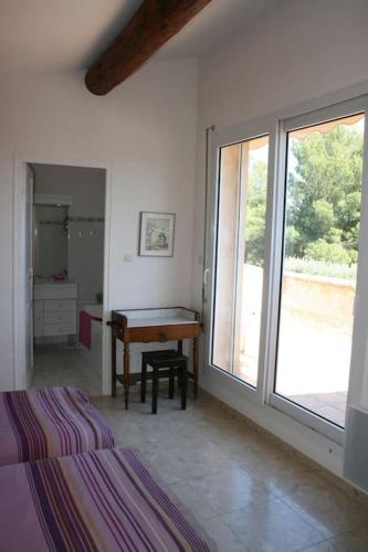 Villa en locations saisonnières La Cadière d'Azur - Tap to explore photos