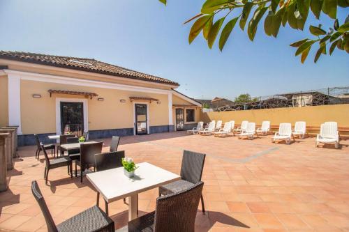 Royal Playa Suite and Apartament -private parking- self chek out 3
