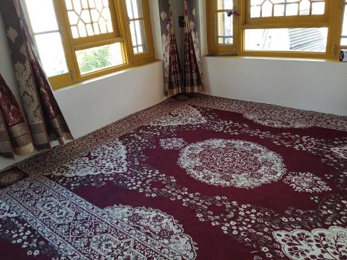 OYO Home Shugufta Villa Homestay