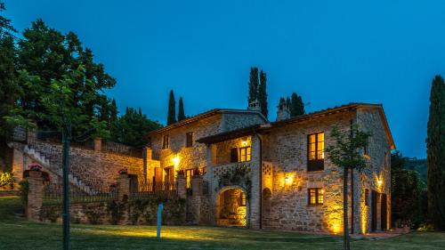 Seven-Bedroom Villa image 10