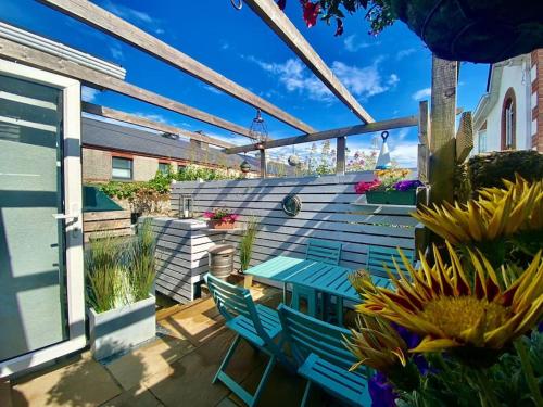 Galway Stay with Outdoor Patio - Sleeps 5, Galway