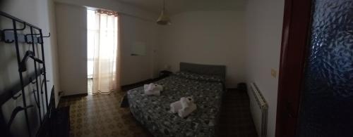 Large Double Room image 4
