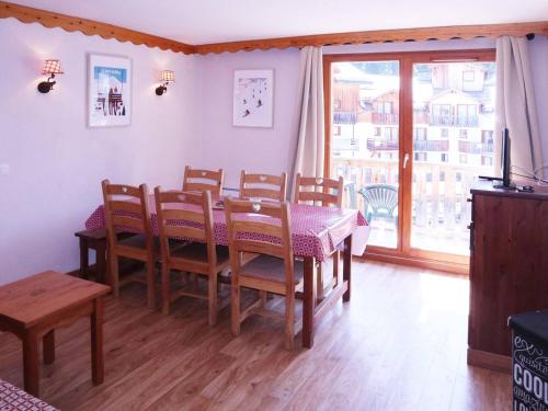 Apartment (8 Adults) room in Confort aux Orres : appartement skis aux pieds sauna - FR-1-322-456