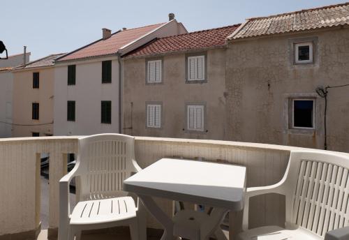 Two-Bedroom Apartment (5 Adults) image 4