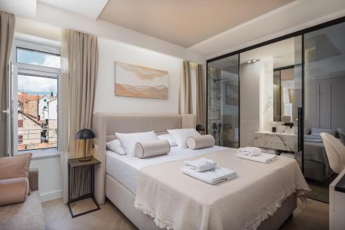 Le Prestige Luxury Rooms , Self Check-In, Minutes from Split Waterfront, Split