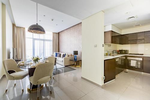 Nasma Luxury Stays - Deluxe Apartment In The Heart of Business Bay, Дубай (фото 6)