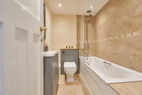 Cummins & Goings Cottage - image 3