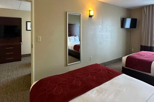 Double Suite with Two Double Beds - Accessible/Non-Smoking