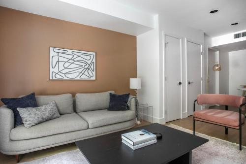 Brentwood 1br w gym rooftop nr shops bars LAX-1076, Los Angeles (fotografie 3)